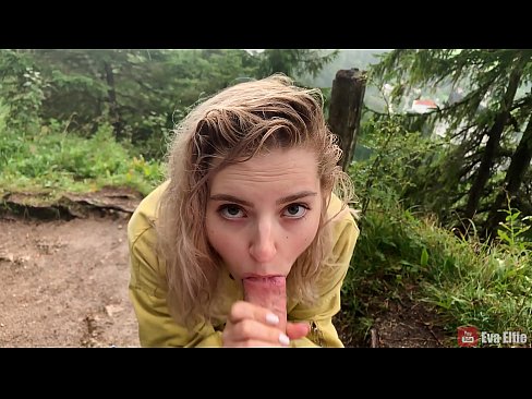 ❤️ Jente svelger cum etter en offentlig blowjob - Eva Elfi ☑ Russisk porno hos oss ️❤